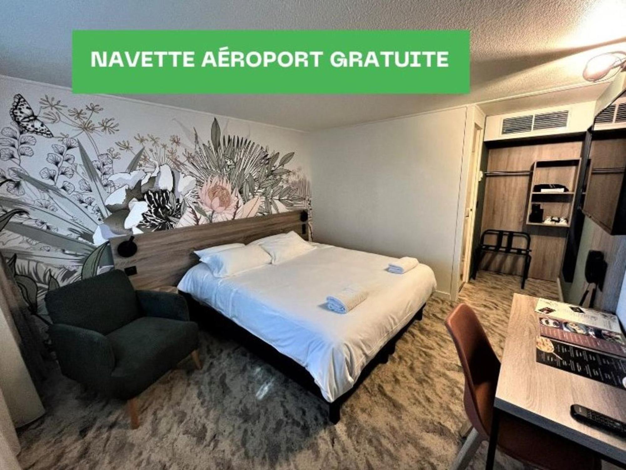 Kyriad Aeroport Marseille Витрол Екстериор снимка
